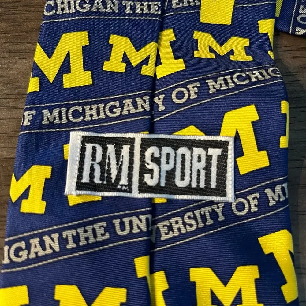 Ralph Marlin Sport University of Michigan Wolverines 100% Silk Neck Tie